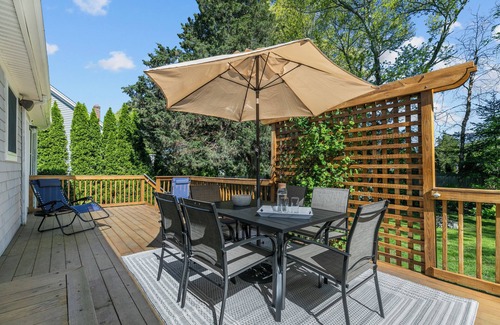 Jamestown House | Find Seaside Serenity: Family Coastal Retreat near Jamestown & Newport, RIn