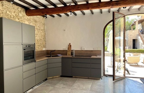 Forcalquier House | Find tranquility & inspiration