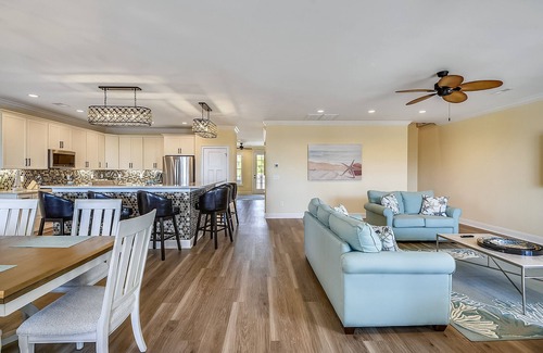 Atlantic Beach House | Find Your SEAVIEW SANCTUARY - Luxury 6 BR Home - Heated Pool, Game Room, Walk to Beach
