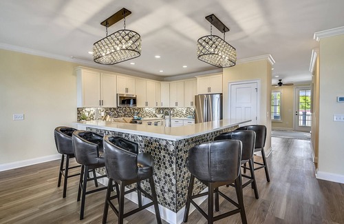Atlantic Beach House | Find Your SEAVIEW SANCTUARY - Luxury 6 BR Home - Heated Pool, Game Room, Walk to Beach