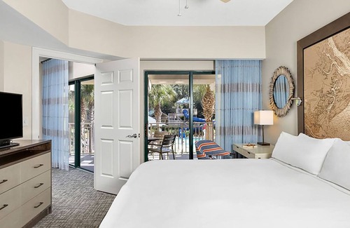 Folly Field Resort | 𝐅𝐢𝐧𝐝𝐢𝐧𝐠 𝐌𝐞𝐢𝐥𝐢 Beachfront Access Barony Resort+Amenities! 2BR Condo
