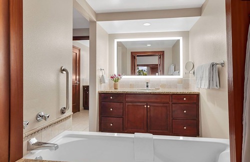 Kapolei Resort | 𝐅𝐢𝐧𝐝𝐢𝐧𝐠 𝐌𝐞𝐢𝐥𝐢’𝐬 Gorgeous KoOlina Beachfront Resort + Amenities. 1BR