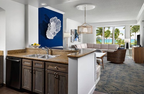Palm Beach Shores Resort | 𝐅𝐢𝐧𝐝𝐢𝐧𝐠𝐌𝐞𝐢𝐥𝐢 Sparkling Beachfront OceanPointe Resort+Amenities, 2BR