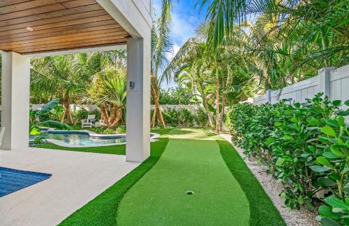 Anna Maria House | Fine and Sandy