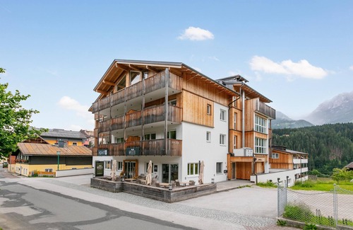 Haus im Ennstal Apartment | Fine apartment with a private sauna and balcony