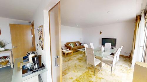 Marbella Apartment | Fine Duplex Apartment with Stunning Sea Views