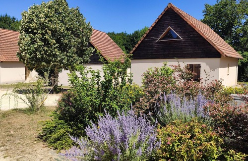 Lacapelle-Marival House | Fine holiday home on holiday park with swimming pool