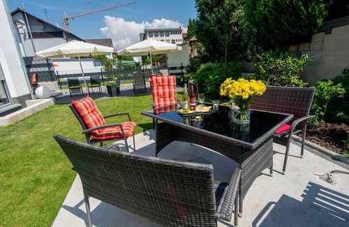 Bensheim Apartment | Fine & small design apartment for 1 person with private terrace + parking space!