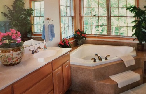 Nauvoo House | Finest, Nicest, Mansion In the Nauvoo Area. Totally Family-Oriented