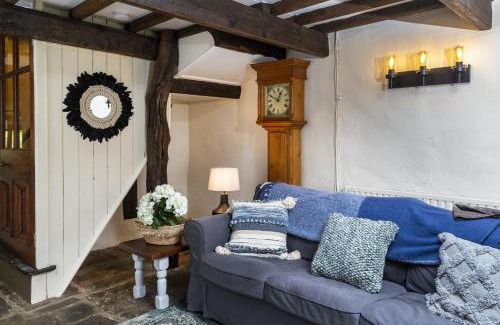 Bury House | Finest Retreats - Ellen's Cottage