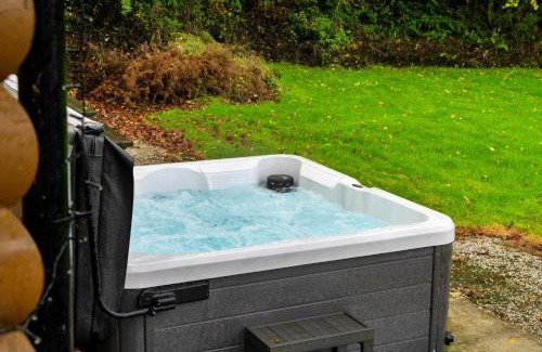 Torrington House | Finest Retreats - Tarkas Holt Log Cabin, Stowford