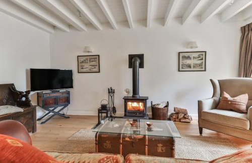 Blackburn House | Finest Retreats - Middle Warble Stables