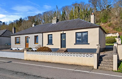 Avoch House | Finest Retreats - The Sea Cottage