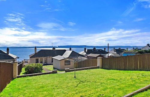 Avoch House | Finest Retreats - The Sea Cottage