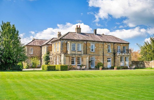 Thirsk Apartment | Finest Retreats - York Hall Apt