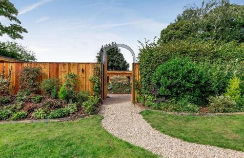 Llangadfan House | Fioled - Uk40267