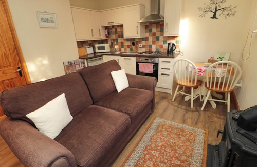 Newcastle-upon-Tyne Cottage | FIR TREE COTTAGE, pet friendly, with a garden in Otterburn