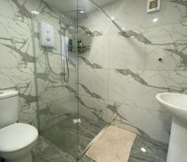 Ainley Top Apartment | Firdaus Loft Haven in Huddersfield