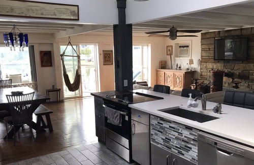 Bay Shore House | FIRE ISLAND IS FULL-.Day trip!1 mile to the ferry.Drive 20-W. FIRE ISLAND Beach