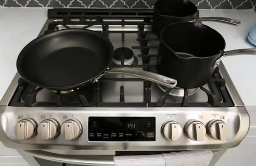 Southtown House | Fire Pit + Hot Tub 2BR Escape Near River Walk