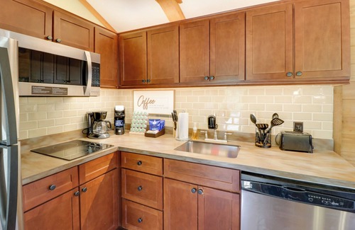 Heflin Cabin | Fire Pit + Lake Access: Cabin Retreat in Heflin
