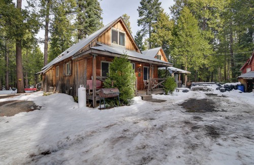 Butte Meadows House | Fire Pit & Trails On-Site: Butte Meadows Retreat!