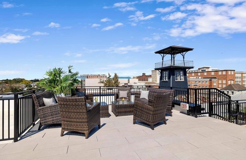 Cannonborough Elliotborough Condo | Fire Tower | Charming Downtown Charleston Studio!