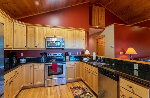 Banner Elk Cabin | Firefly Cabin - Beautiful mountain views, hot tub, pet friendly, high-speed internet!