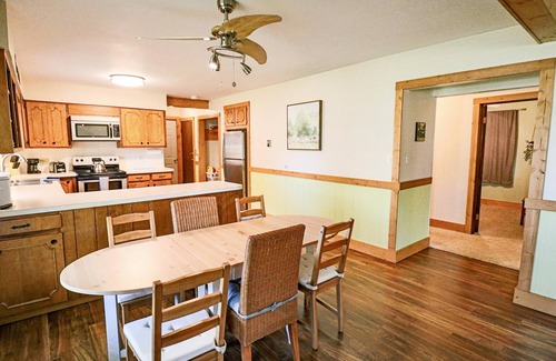 Empire House | Firefly Cottage Enjoy Views of Glen Lake