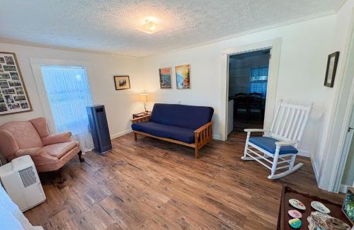 Hendersonville House | Firefly Cottage