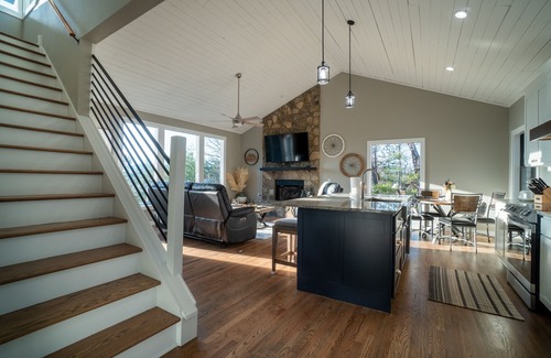 Helen Cabin | Firefly Mtn Retreat - Amazing Mountain Views and Family Entertainment
