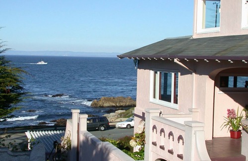 Pacific Grove Cabin | Fireplace/1890 matching Mahogany marbletop dresser,KINGBED/rocker/clawfoot tub/