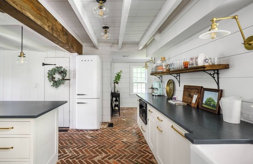 Brookhaven Other | Fireplace Farmhouse in bucolic Brookhaven Hamlet/5 bedroom with pool & hot tub