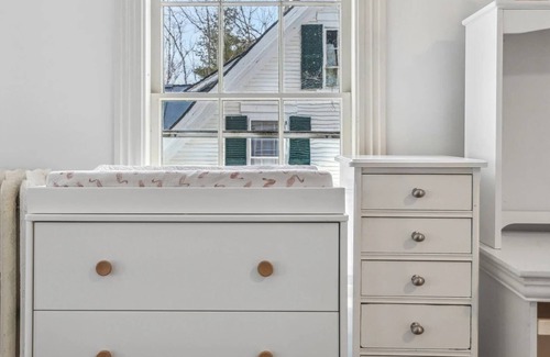 Woodstock House | Fireplace, Library - 21 Mountain Ave, Woodstock*