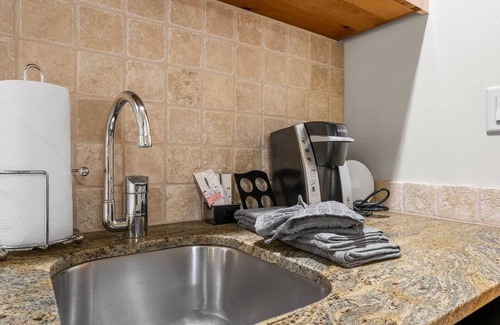 Kimball Junction Condo | Fireplace & Private Hot Tub | Private Balcony + Views | Clean + Spacious