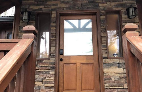 Blue Ridge Cabin | ♥ FIRESIDE CABIN - Rustic charm, yet luxurious & fun