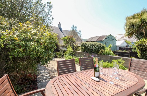 Weymouth Cottage | FIRKIN COTTAGE, family friendly in Brewers Quay Harbour