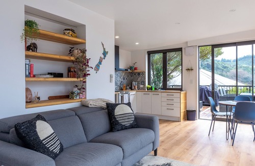 Picton House | Firkins Retreat - Picton. A Truely Unique Experience