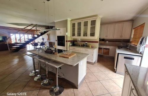 Helderberg Rural House | Firlands Farmhouse 179A with a view