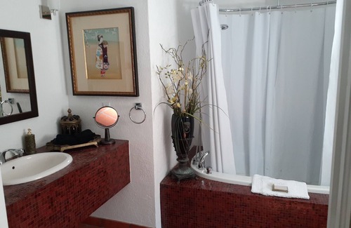 Old Northwood Cottage | First Class Accommodations in West Palm Beach Florida - Unit Number #1