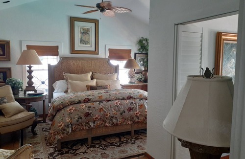 Old Northwood Cottage | First Class Accommodations in West Palm Beach Florida - Unit Number #1