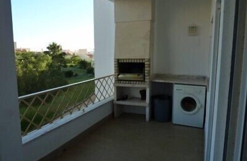 Correeira Apartment | First floor apartment with garden views