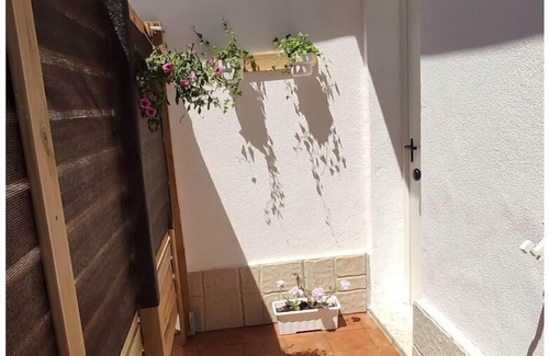 Carcavelos Apartment | First Floor Attic Apartment