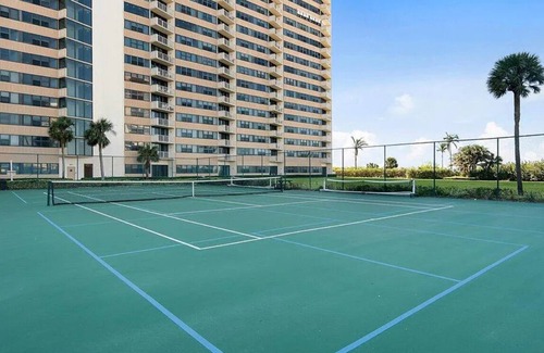 Marco Island Condo | First Floor Beachfront Paradise