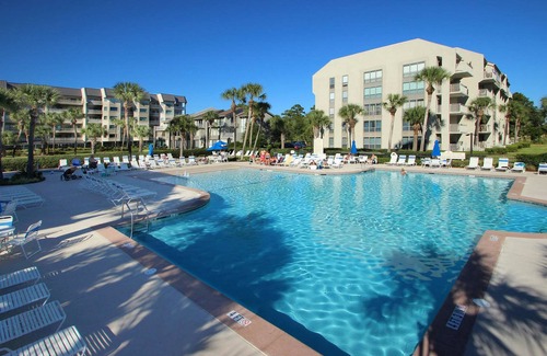 Hilton Head Condo | First Floor Condo near the beach with beach gear, washer/dryer, and pool