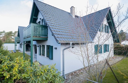 Neuhaus Apartment | First floor apartment Lee Ost 2.1 in Ostseebad Dierhagen