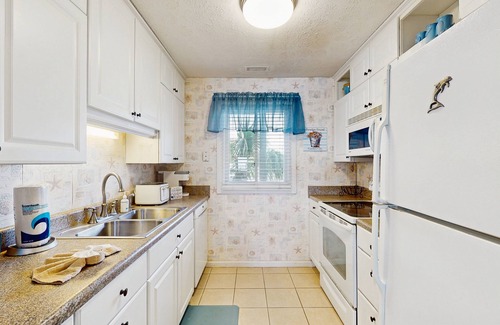 Garden City Condo | First floor oceanfront condo with pool, hot tub & beach access