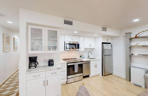 West Beach Village Condo | First-Floor Seascape Villa with Easy Beach Access - Tennis, Golf Nearby