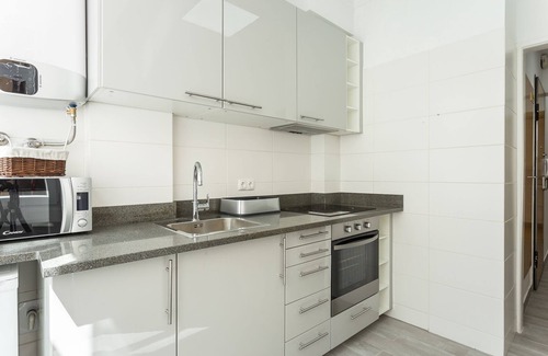 Penha de Franca Apartment | First House Lisbon (Bus on door)