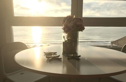 El Moncayo Apartment | FIRST LINE BEACH Incredible sunsets! SEPT OFFER 25%